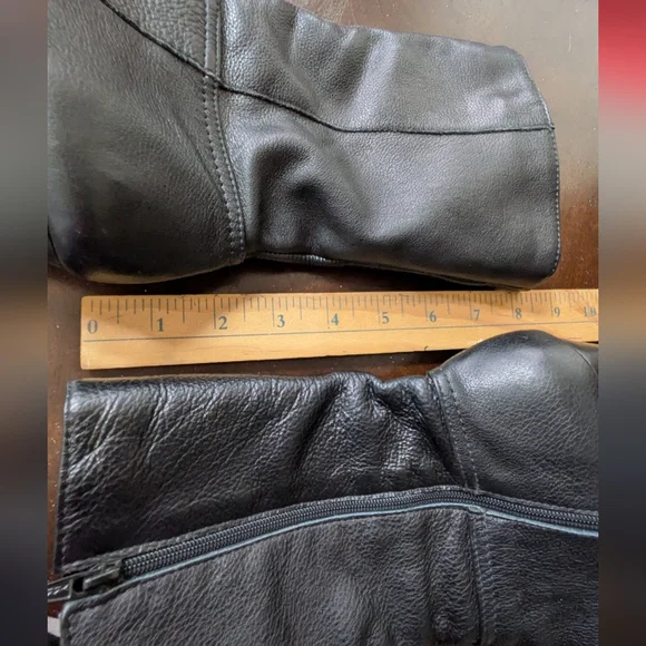 Genuine soft Leather boots, 3 1/4" Heels. Size 7B - Picture 6 of 11